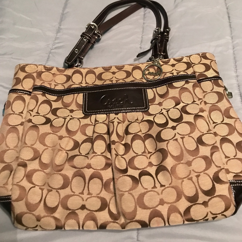 Shoulder bag