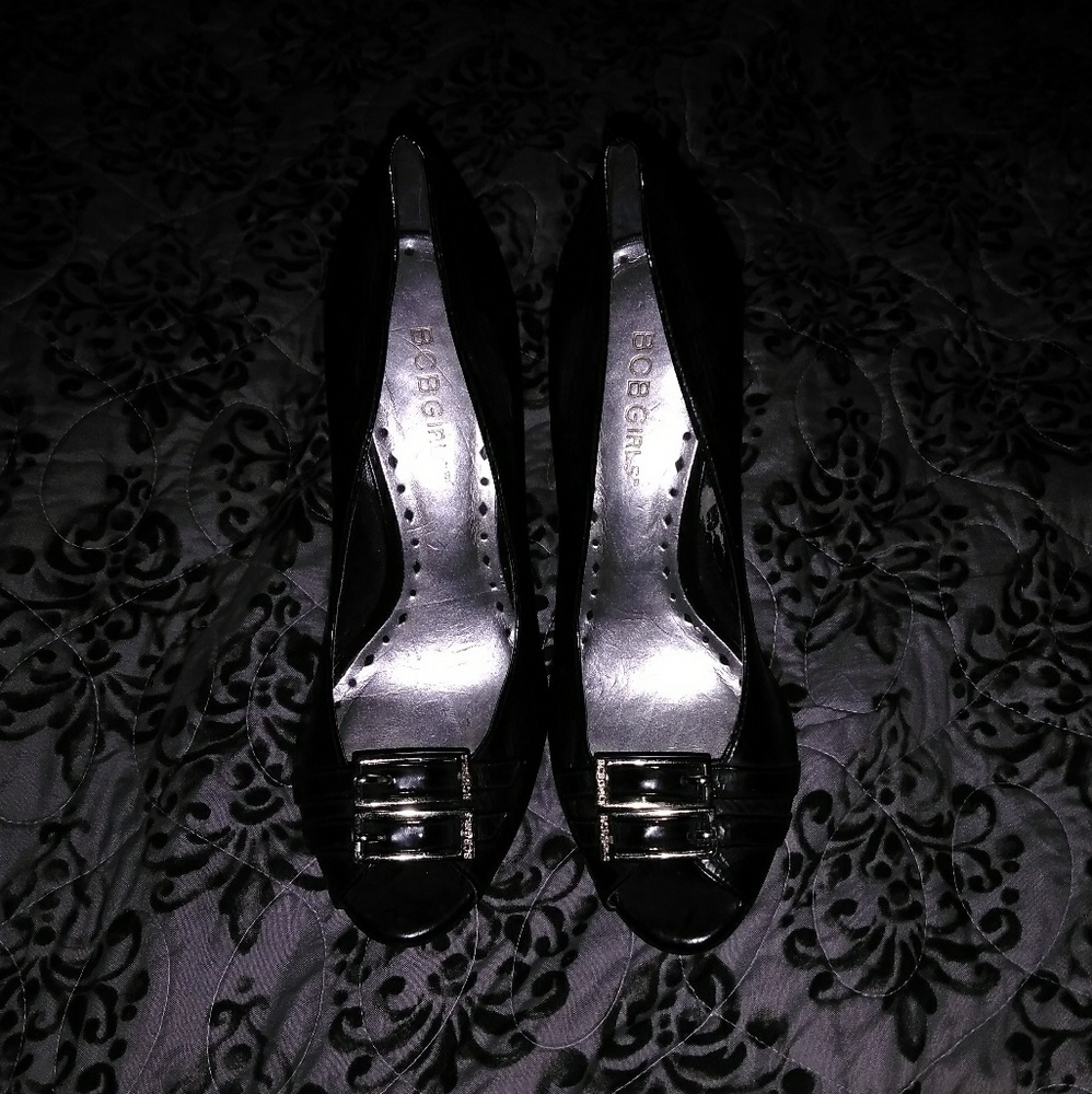 BCBG heels👠 silver hardware