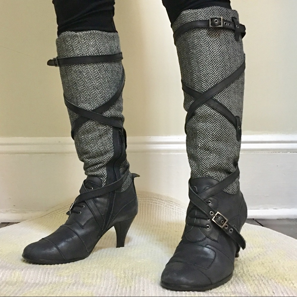 Two tones black leather tweed boots size 36