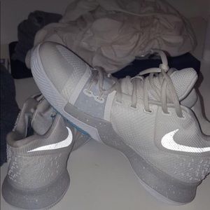 Kyrie 3