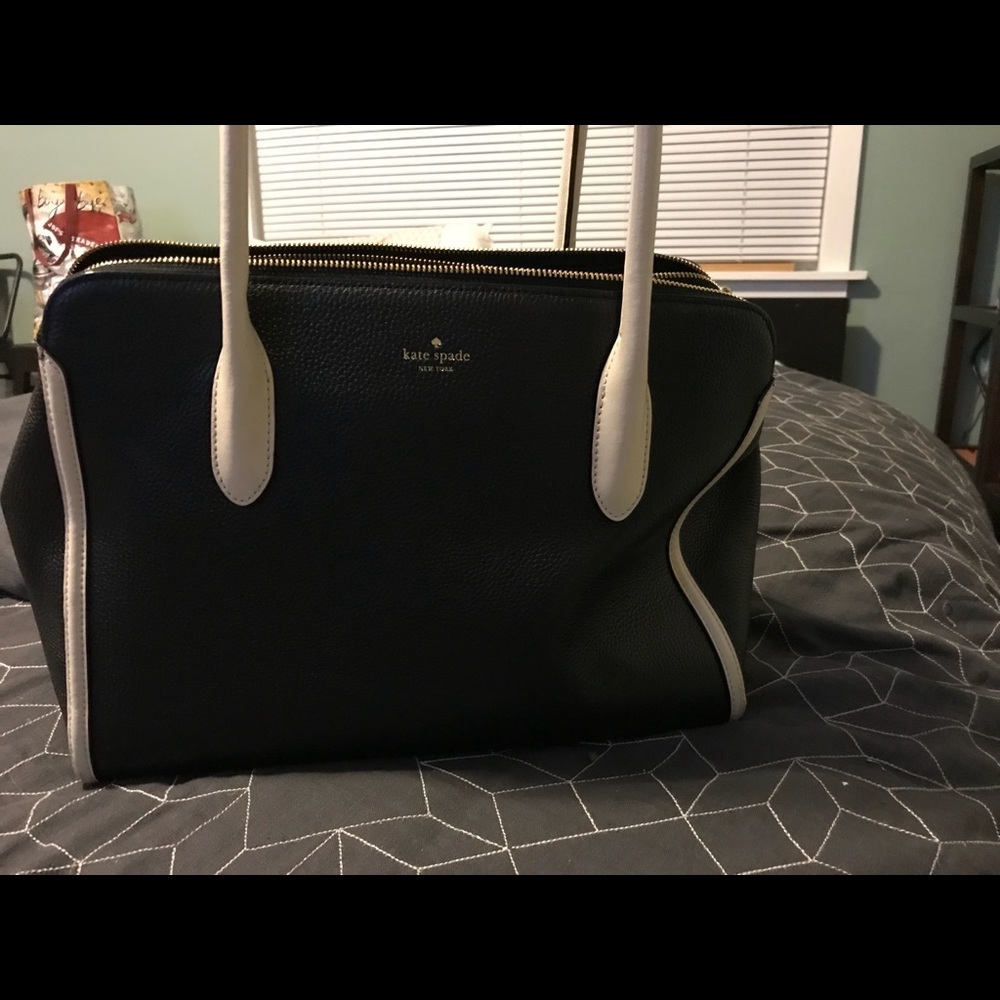 LARGE KATE SPADE HANDBAG