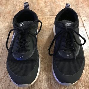 Nike Max Thea, woman’s size 7