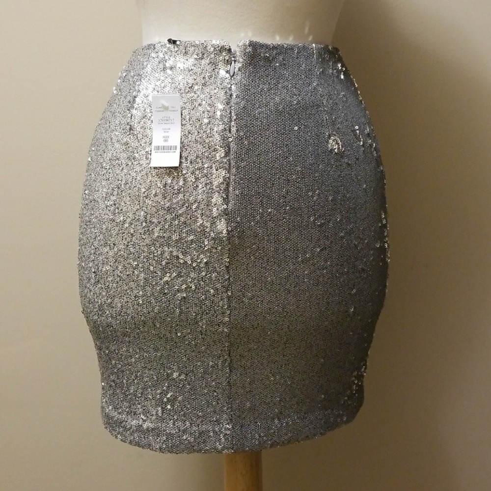 Beautiful skirt - Picture 2 of 3