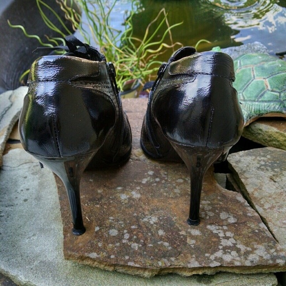 Perfect Pointy Heels - Picture 3 of 4