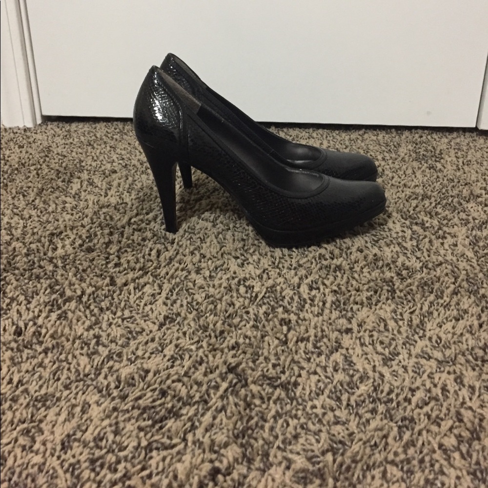 Bandolino black heels