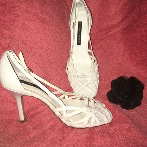 🎉White leather heels!