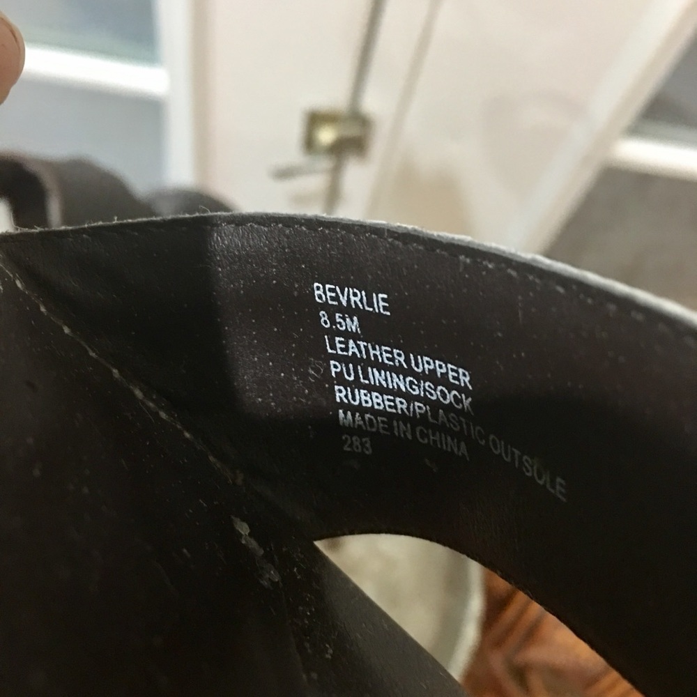 Sandals - Picture 5 of 5