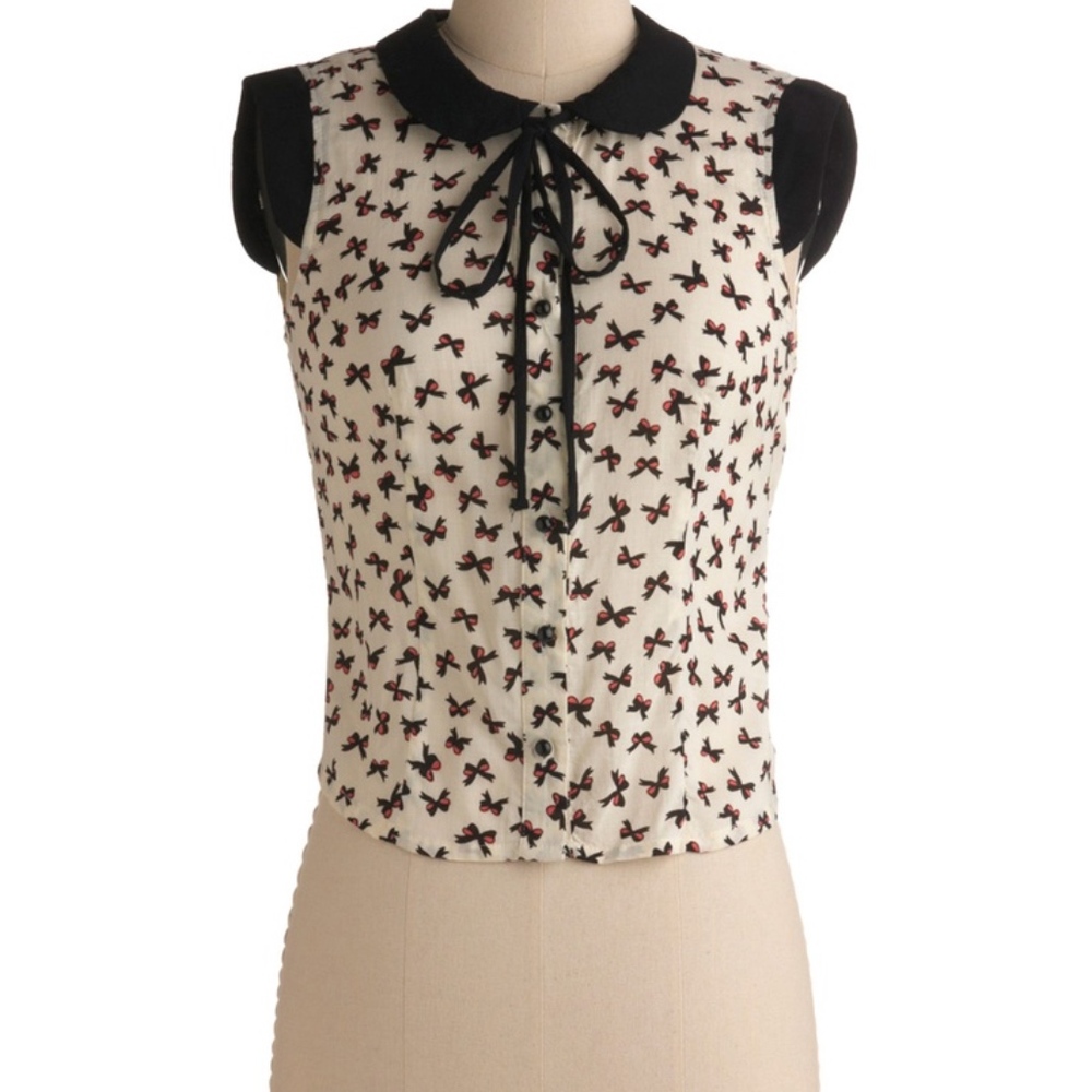 ModCloth Peter pan collar bow blouse