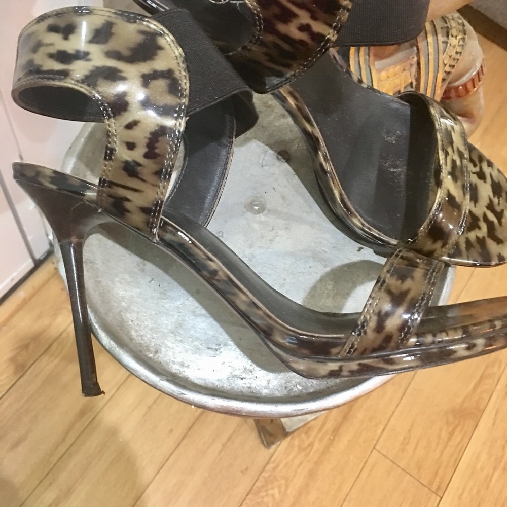Sandals - Picture 3 of 4