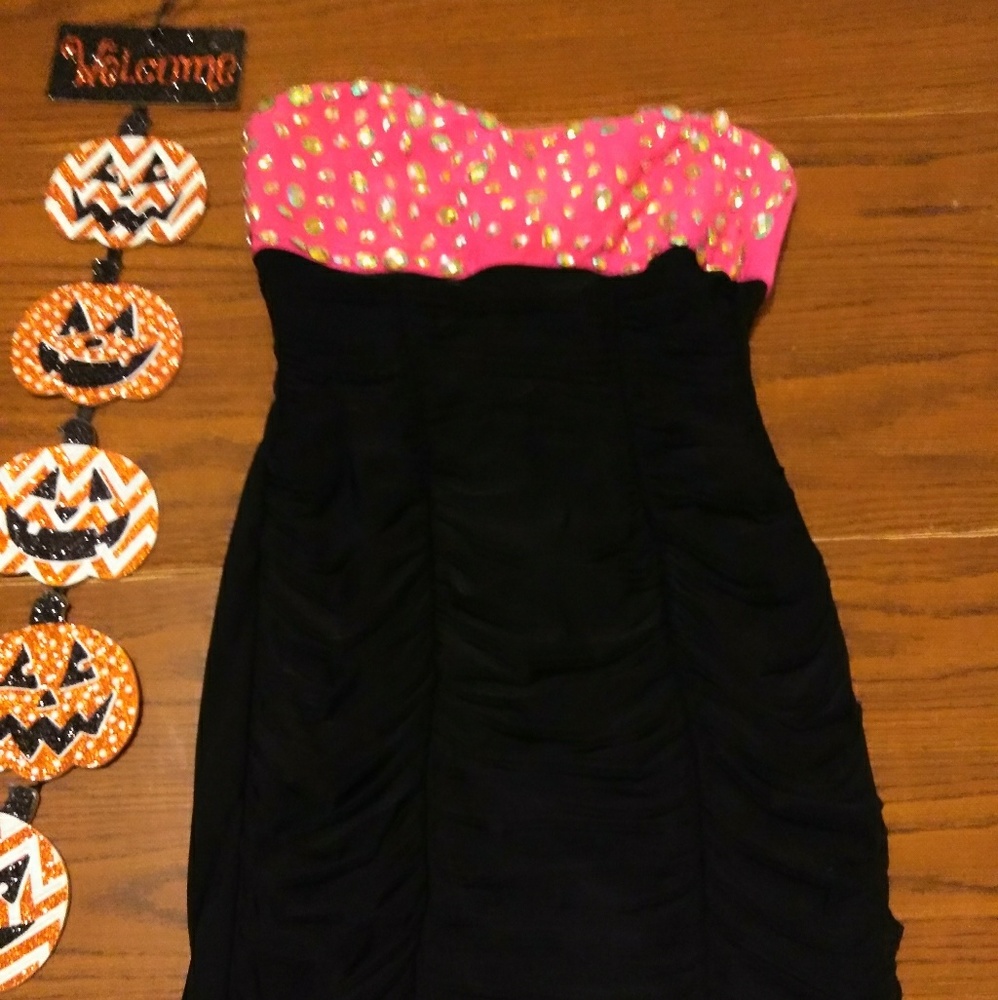 Barbie 🎃 Halloween dress used once