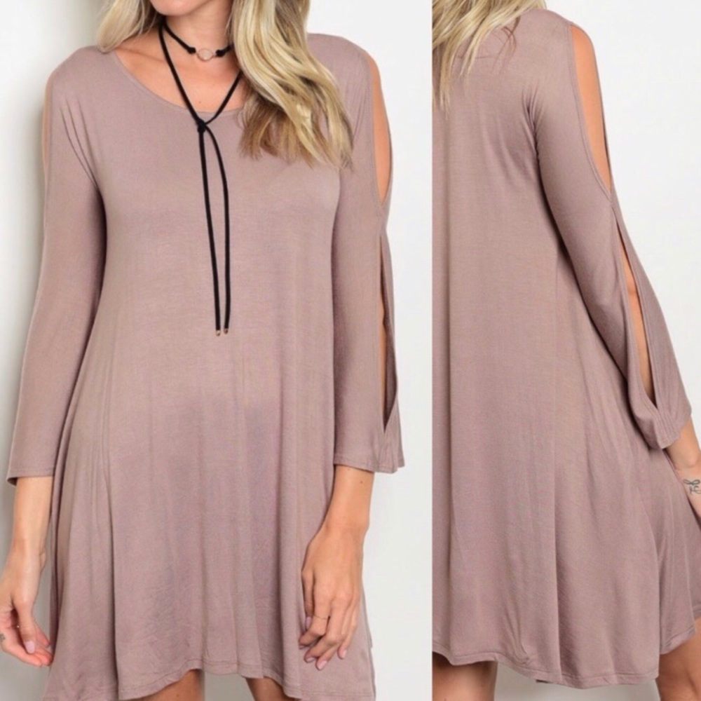 🆕🇺🇸Tan/Cream Slit-Arm Dress