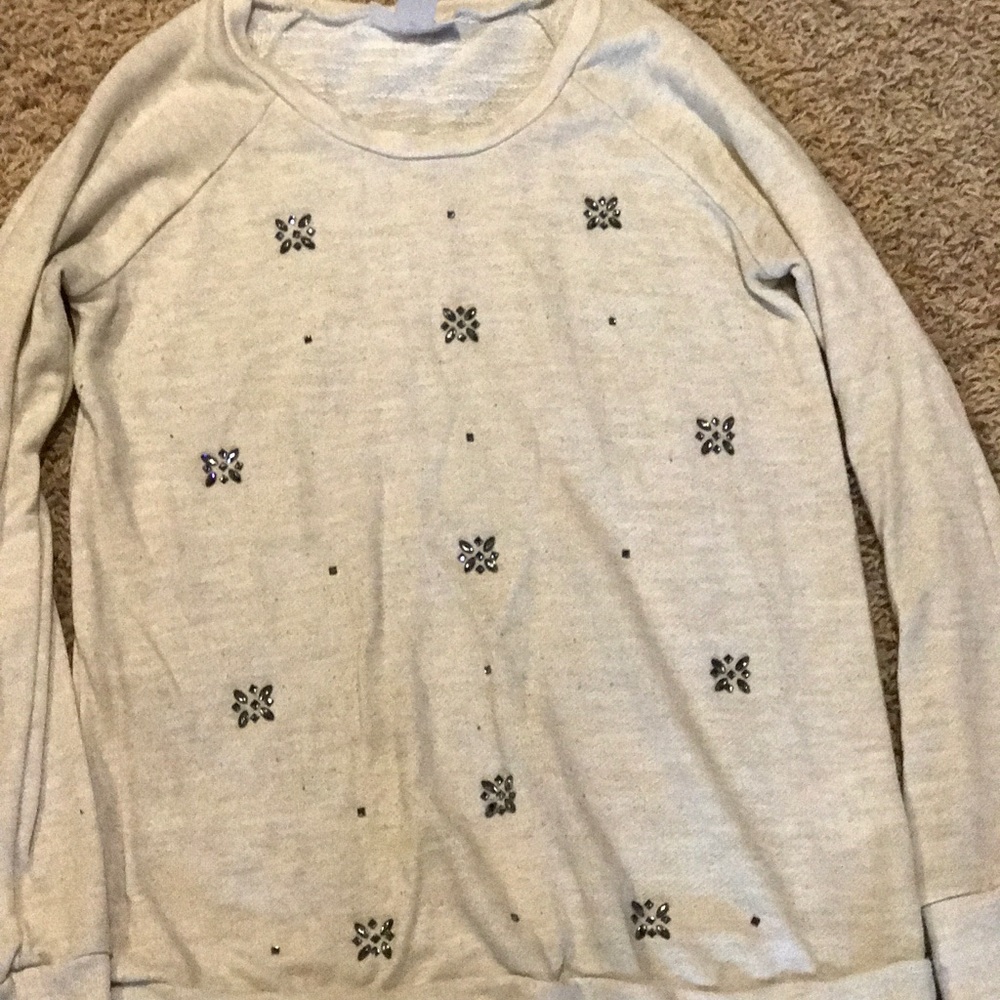 Maternity sweater, comfy,  perfect to dress up.