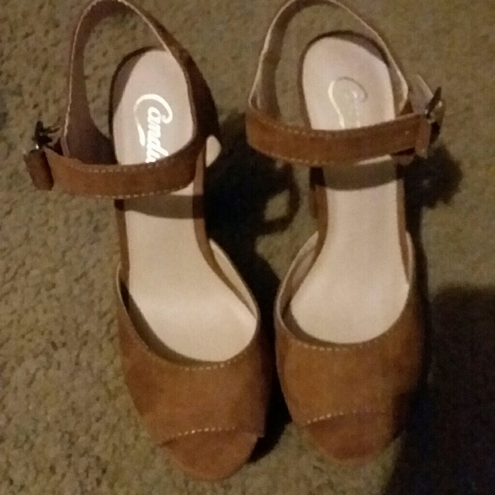 Heels - Picture 2 of 3