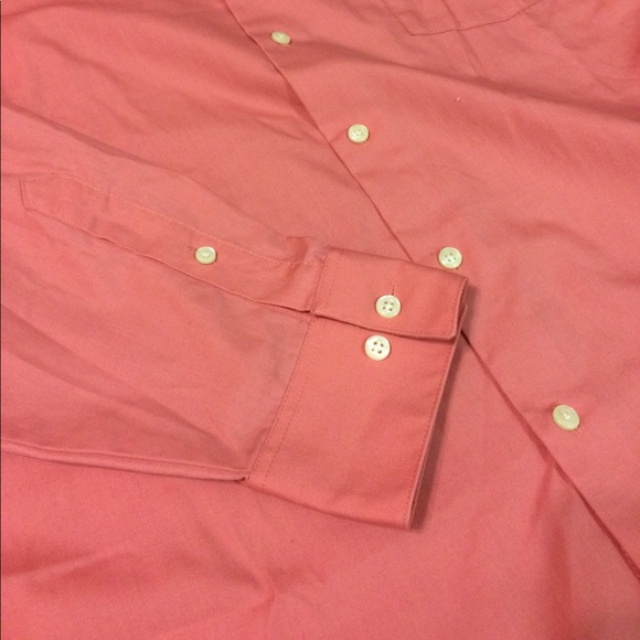 Van Heusen Men's Salmon Dress Shirt Like New - Picture 4 of 6