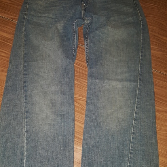 Levi's - Picture 2 of 6