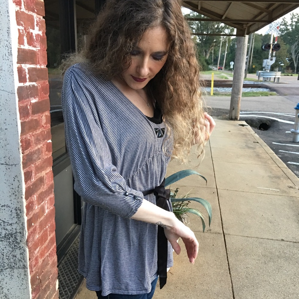 {I 🖤 RONSON} Embellished 3/4 button-cuffed Sleeve - Picture 7 of 8