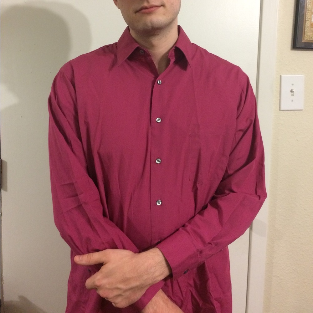 Van Heusen Men's Dress Shirt Gently Worn