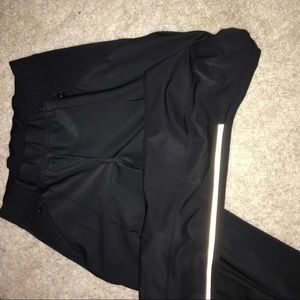 NEVER WORN! Black Lulu sweatpants!!