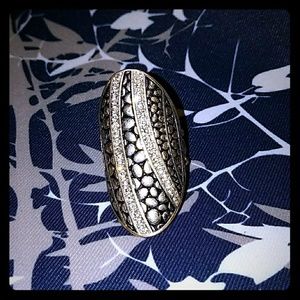 Stretchy Silver-toned Clear Rhinestone Ring