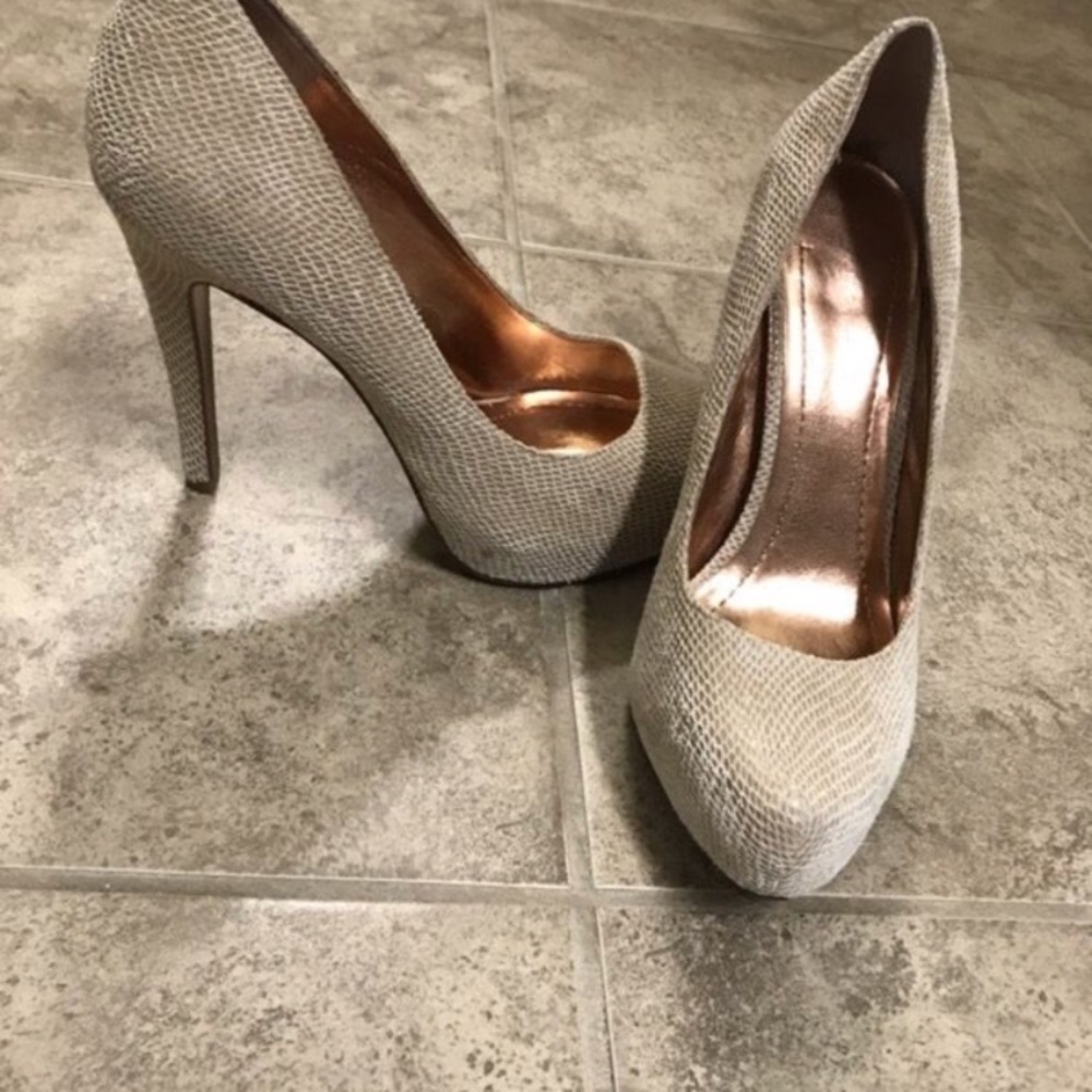 Nude shoes