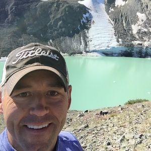 Meet your Posher, Derek