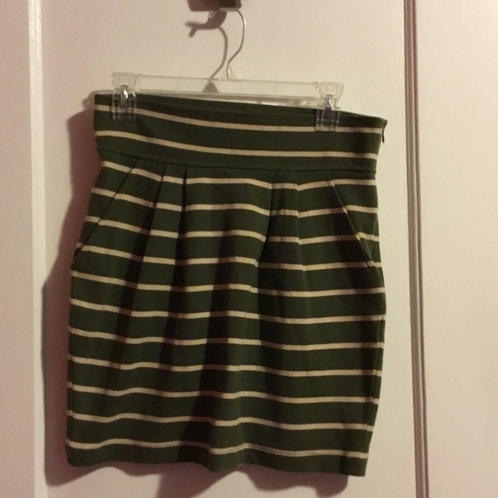 Flattering high waist skirt