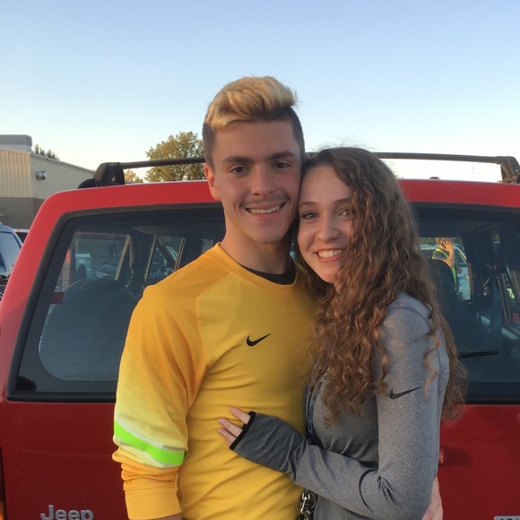 Meet your Posher, Sara - Picture 1 of 1