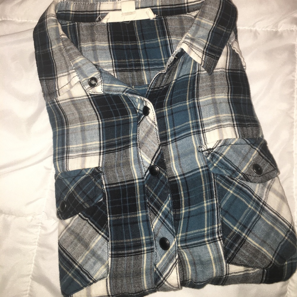 Women’s plaid flannel