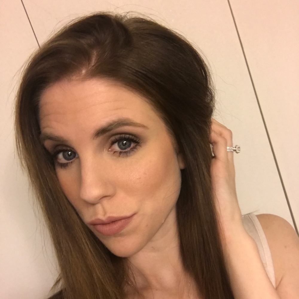 Meet your Posher, Caitlin