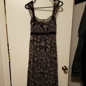 Beautiful lace accent dresd