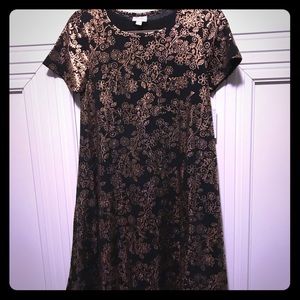 Elegant Carly LulaRoe