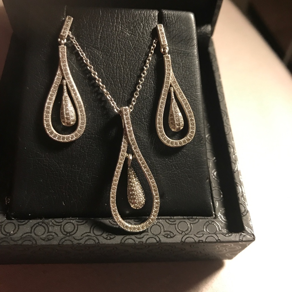 Jewelry set - Picture 3 of 3