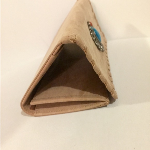 LuLu NYC Wallet - Picture 2 of 3