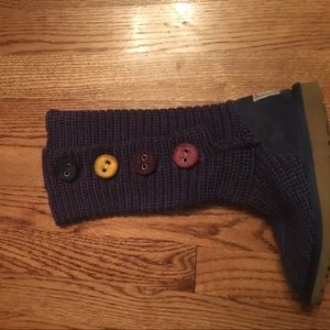 Girls purple knit Ugg boots. Size 13