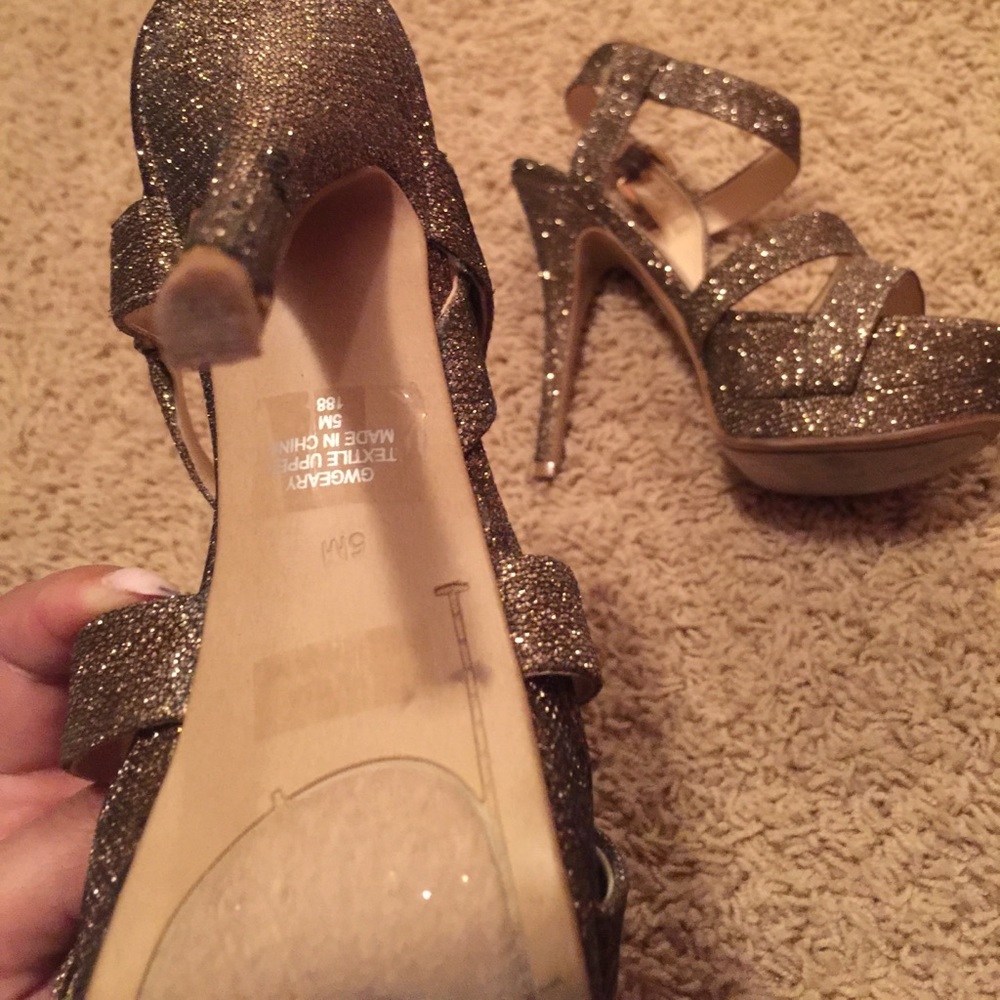 Guess heels - Picture 4 of 4
