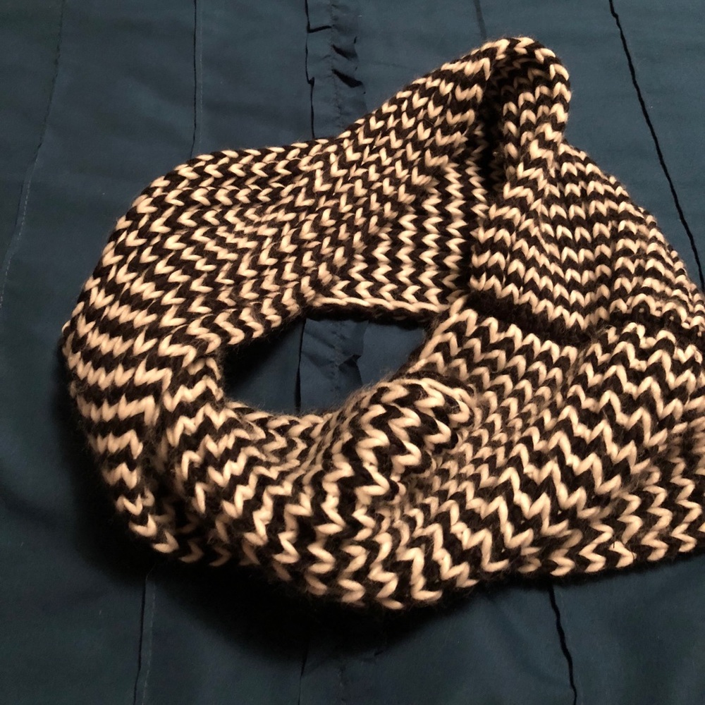 Scarf - Picture 2 of 2