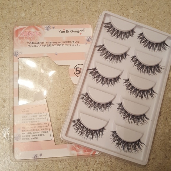 Eyelashes - Picture 2 of 2