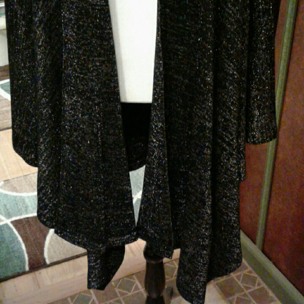 Shawl - Picture 2 of 5
