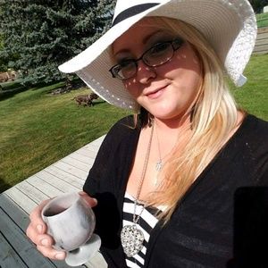 Meet your Posher, Brianna