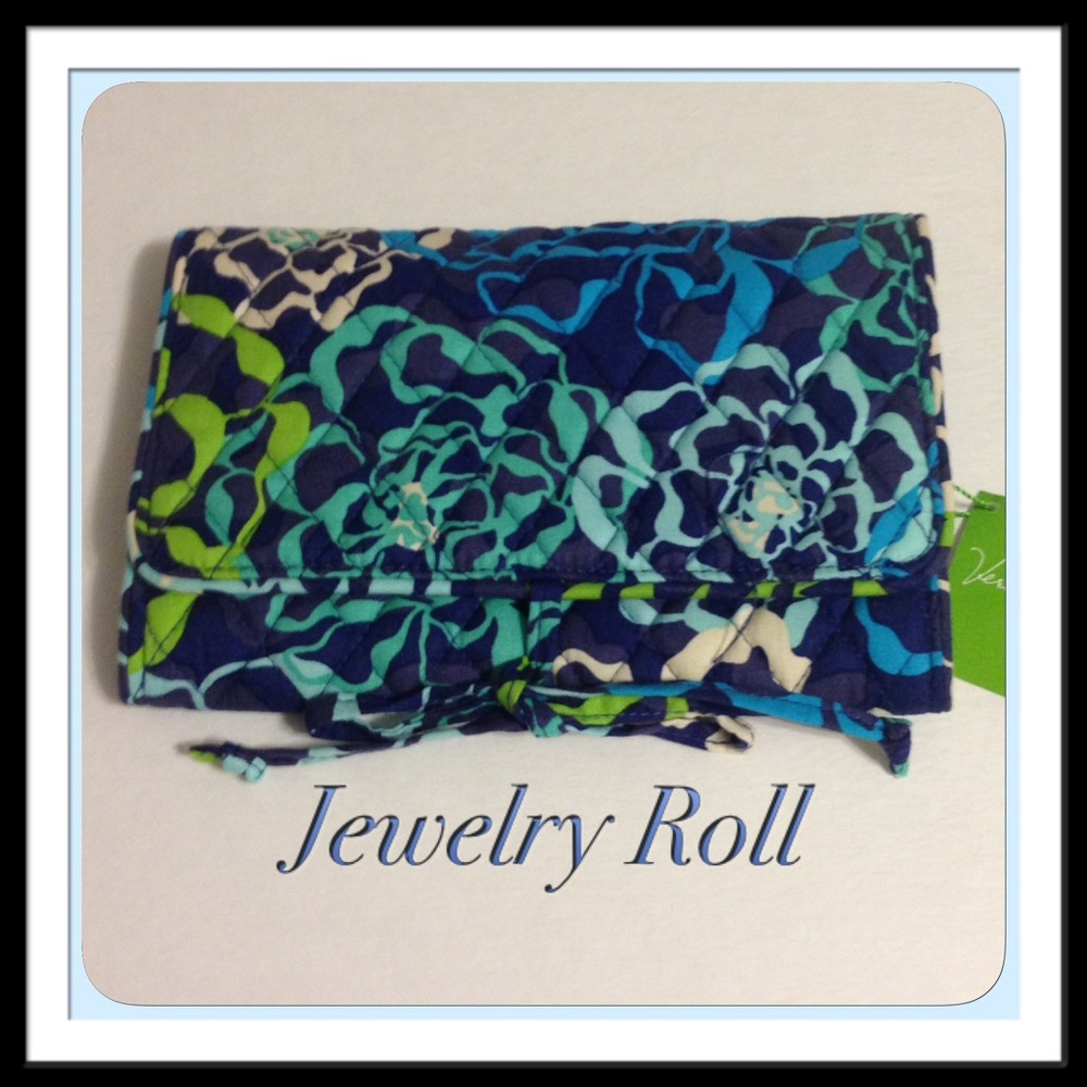 🟣Vera Bradley Jewelry Roll