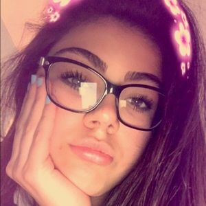 Meet your Posher, Mariana