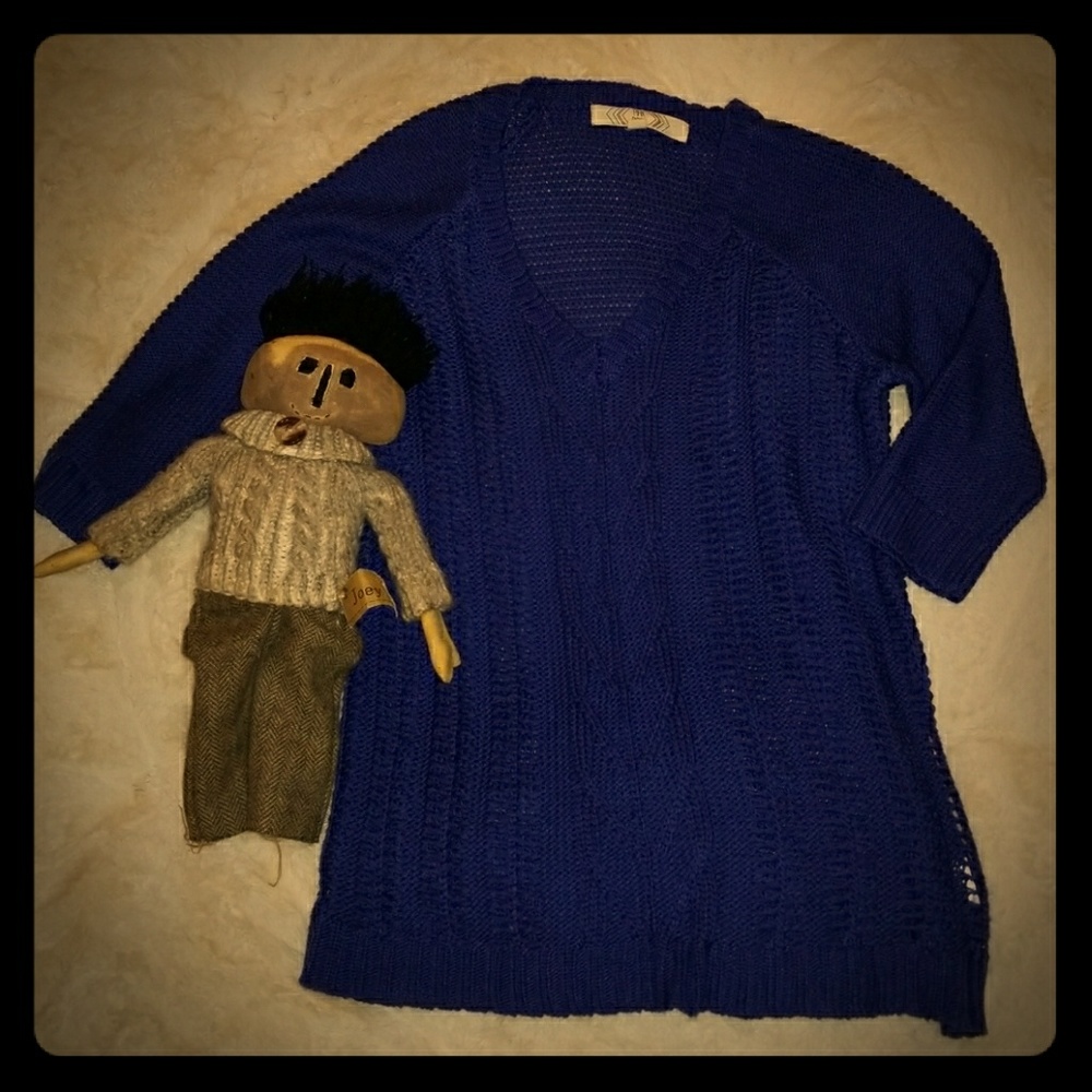 Pink rose Royal blue sweater