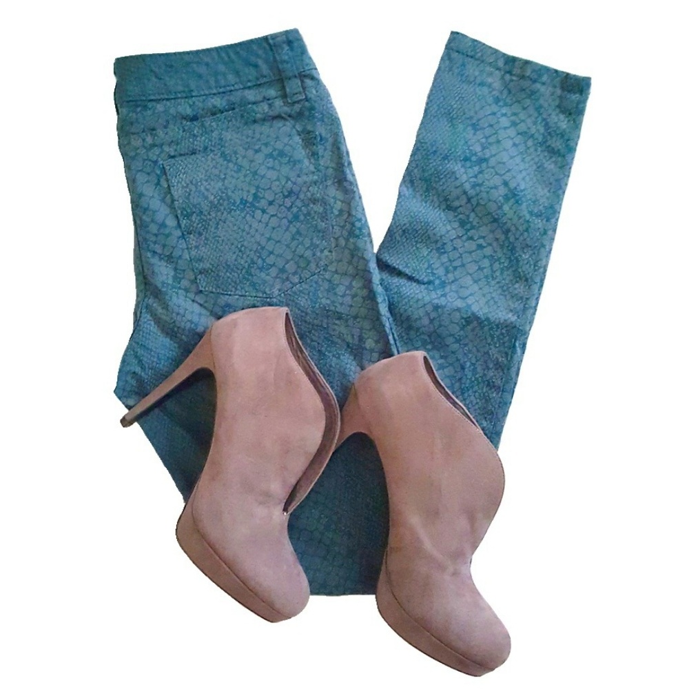 Mossimo denim leggings, snake print sz 4