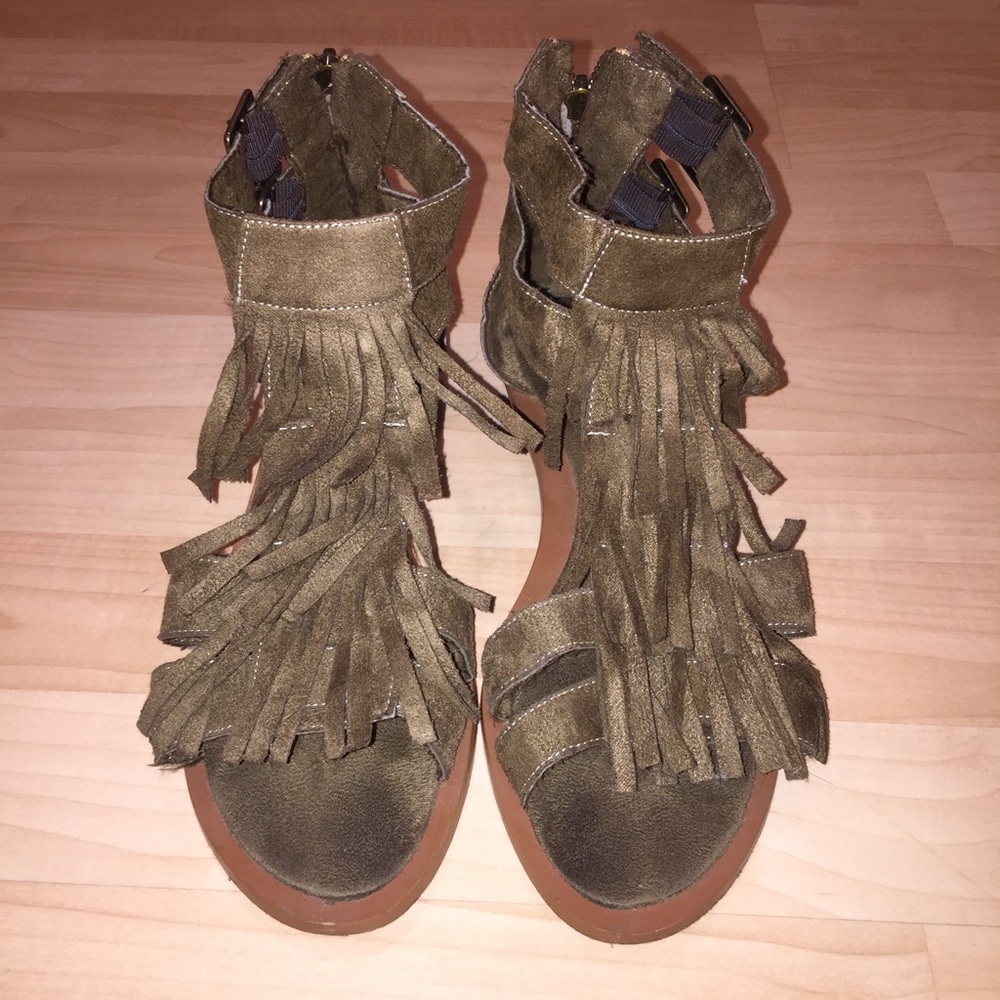 Minnetonka Fridge Sandals