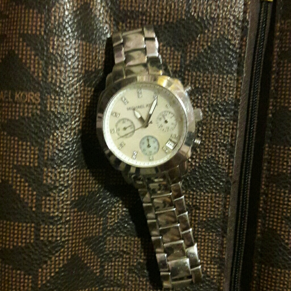 Michael kors silver watch
