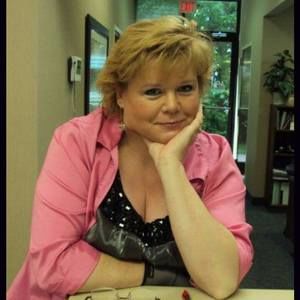 Meet your Posher, Carolyn