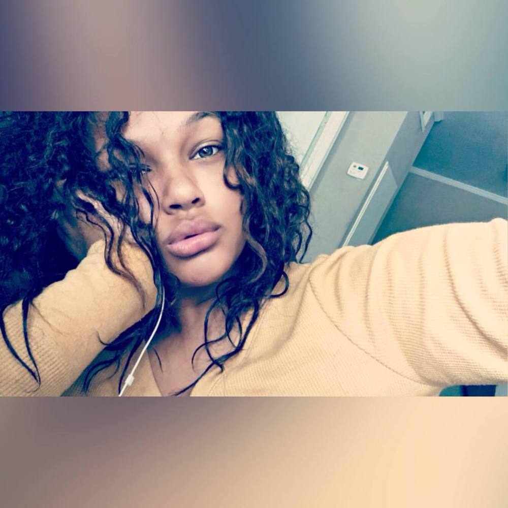 Meet your Posher, Naja