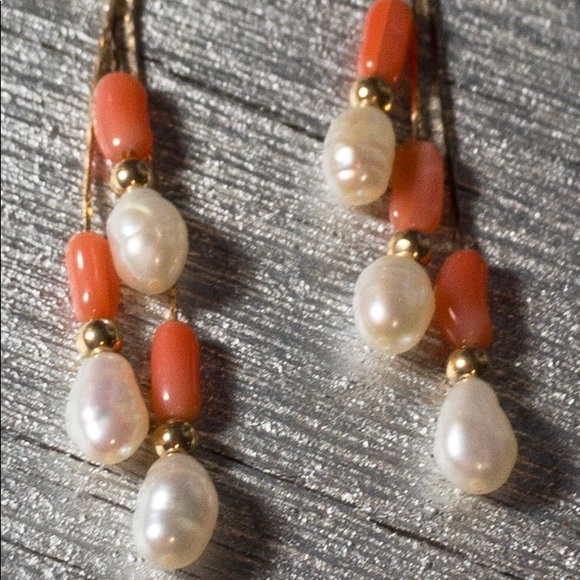 photo-38_00ea2a0b-6b0b-43a8-  14k gold Pearl and coral drop earrings!