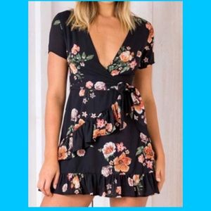 Cute bohemian dress with belt