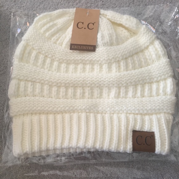 Accessories - CC knit beanie